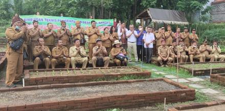 Kunjungan Desa Pulau Samosir